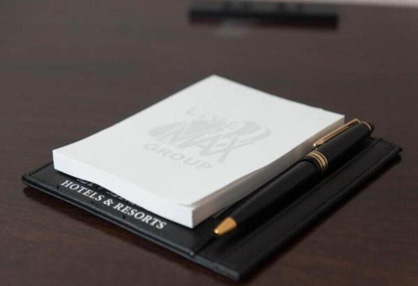 Отель Livemax Resort Atami Ocean