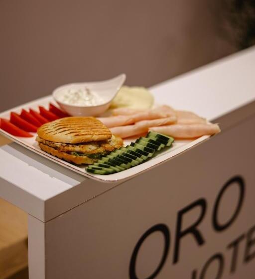 호텔 Oro Inn