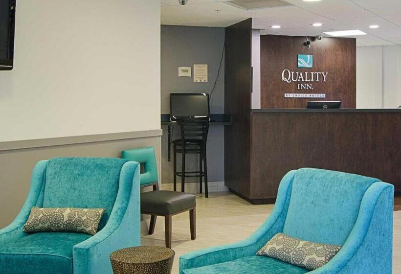Отель Quality Inn