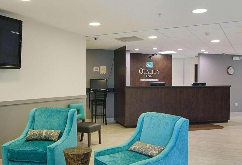 Отель Quality Inn