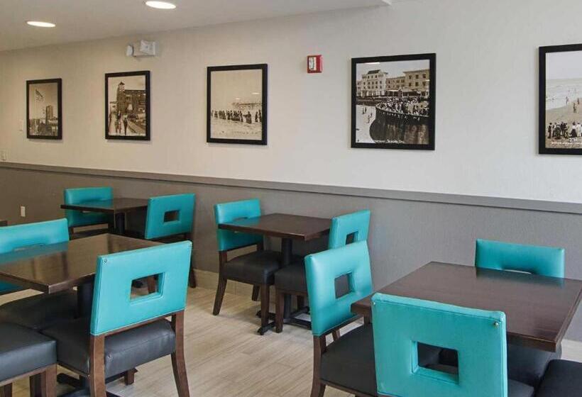 Отель Quality Inn