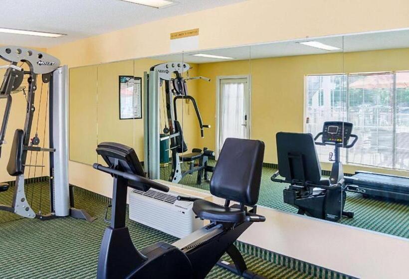 בית מלון כפרי Quality Inn