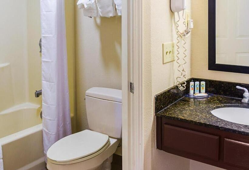 בית מלון כפרי Quality Inn