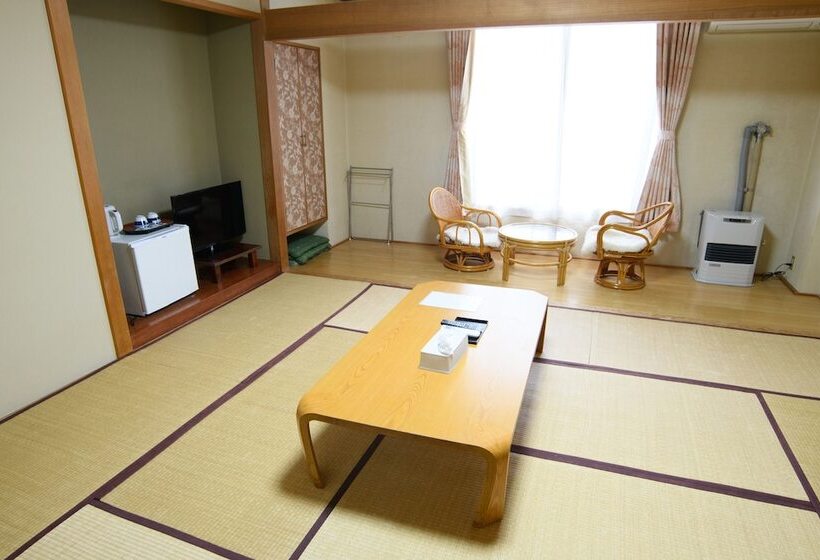 בית מלון כפרי Ryobou Hanaemi