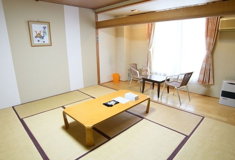 בית מלון כפרי Ryobou Hanaemi