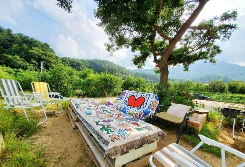 בית מלון כפרי Seorak Jaeins Garden