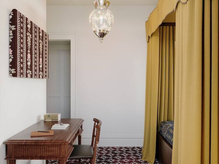 Отель Shenandoah Mansions, An Ash