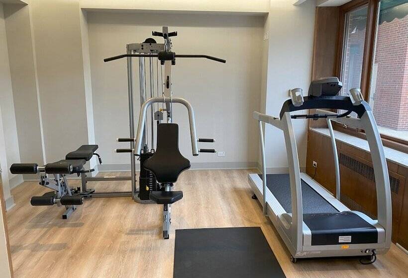 هتل The Gem Museum Suites