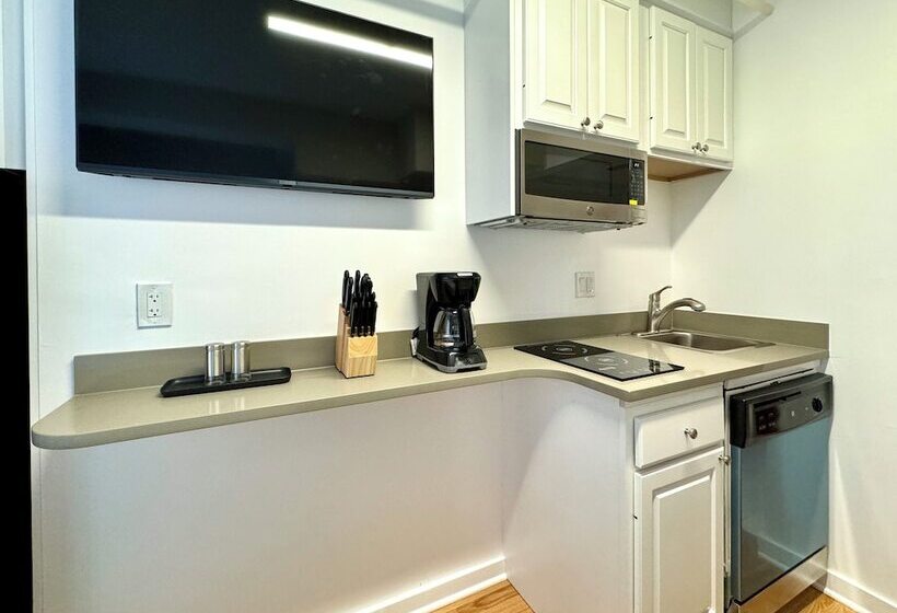 فندق The Gem Museum Suites