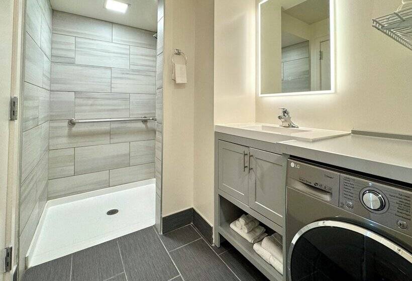 هتل The Gem Museum Suites