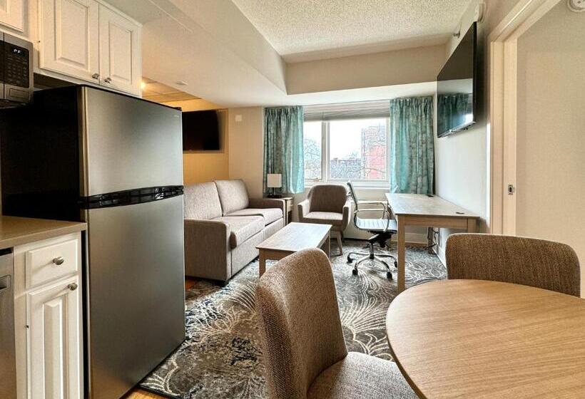 هتل The Gem Museum Suites