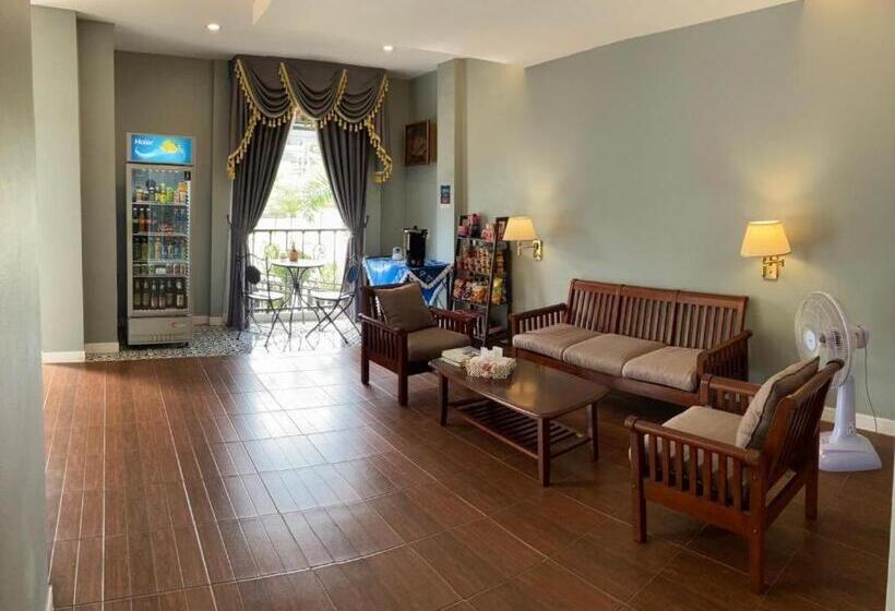 Отель Thong Prachok