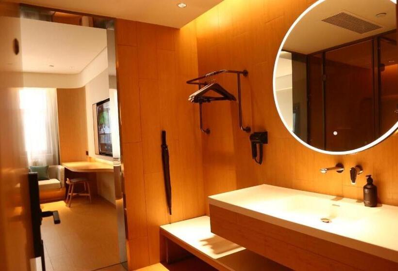 Ji Hotel Bayanzhuo Er Books Tower