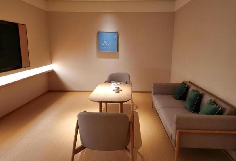 Ji Hotel Jinzhou Red Star Macalline