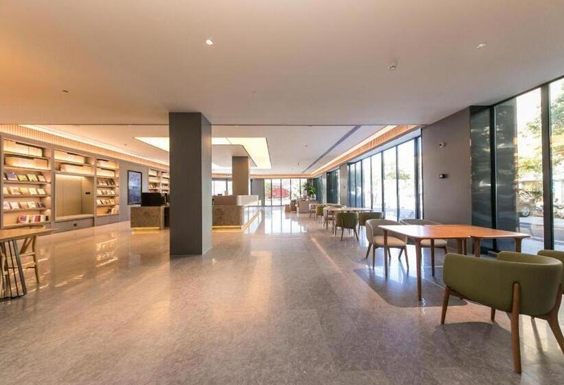 Ji Hotel Ningbo Fenghua Golden Bell Plaza