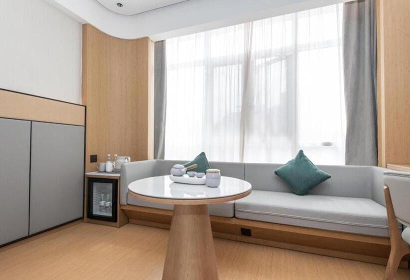 Ji Hotel Xiantaomian Street