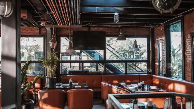 Letana Hotel Samuprakarn