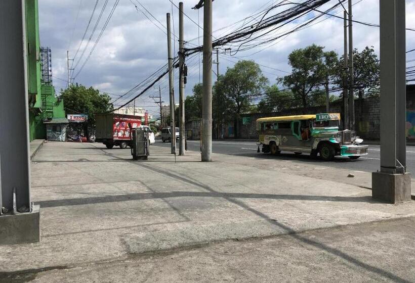 Meaco Royal Hotel  Valenzuela