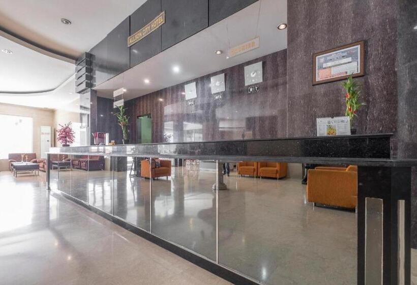 Oyo 1081 Allson City Hotel Makassar