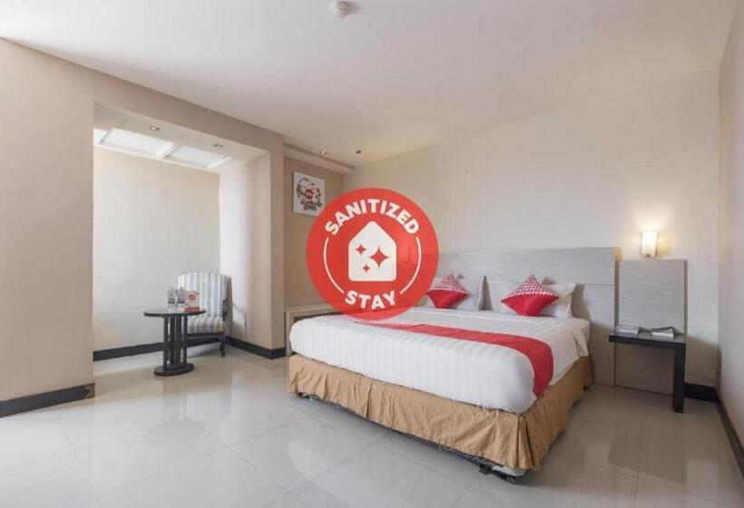 Oyo 1081 Allson City Hotel Makassar