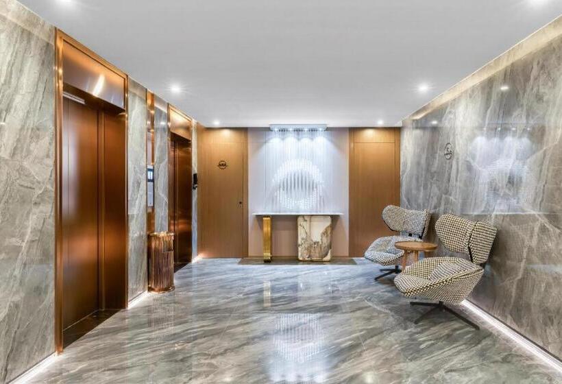 Starway Hotel Harbin West Station West Square