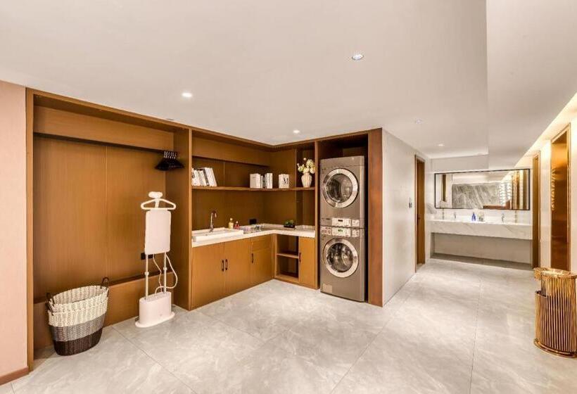 Starway Hotel Harbin West Station West Square