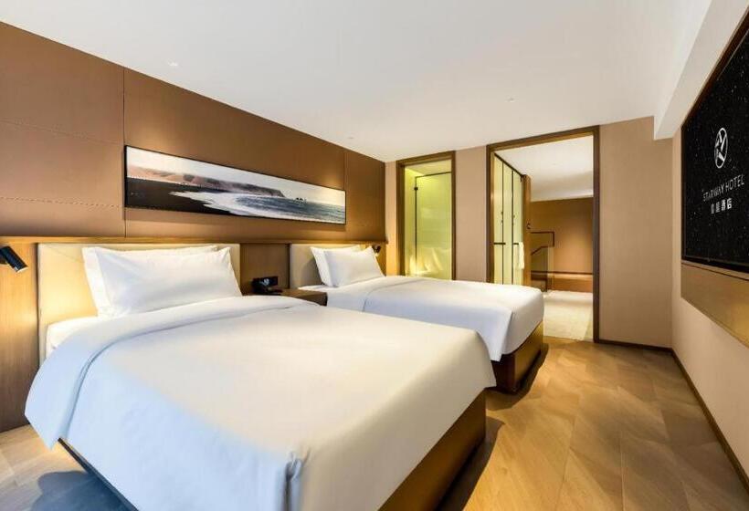 Starway Hotel Harbin West Station West Square