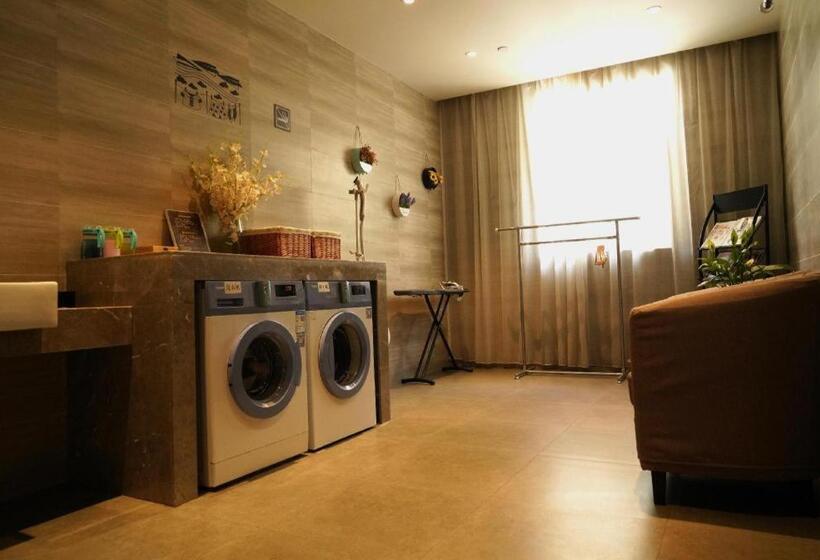 Starway Hotel Jinzhong Yunhua West Street