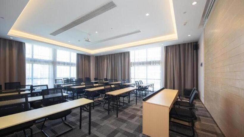 Starway Hotel Nanjing Jiaoyuan Metro Station