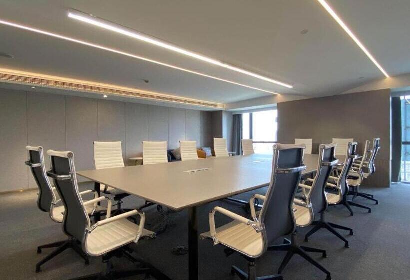 Starway Hotel Ningbo Impression City