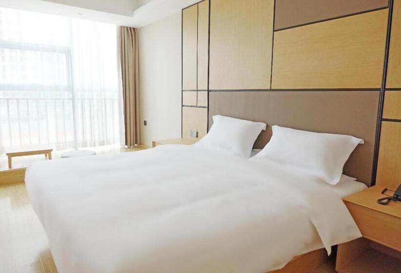 Starway Hotel Taiyuan Hongdenglong Stadium