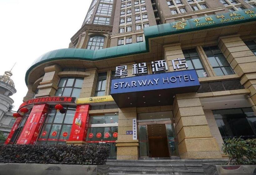 Starway Hotel Yibin Laiyin