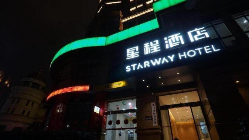 Starway Hotel Yibin Laiyin