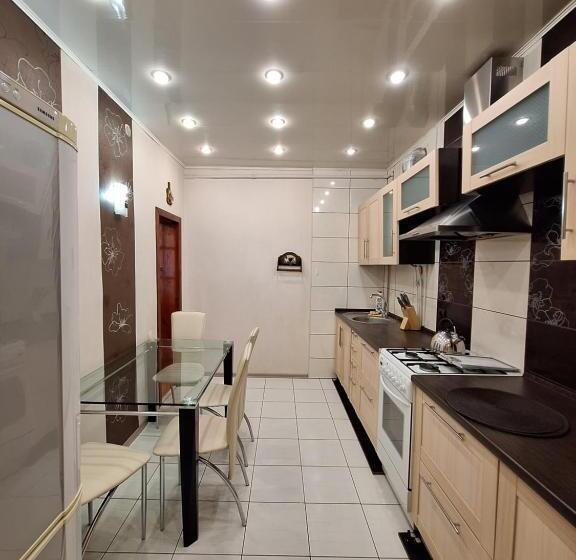 сапсан. двокімнатні квартири. мережа Alex Apartments. документи для відряджень