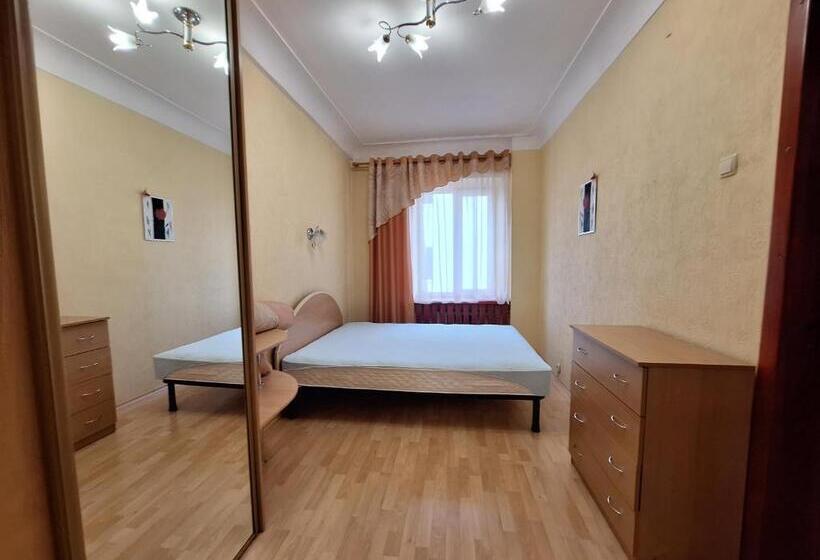 сапсан. двокімнатні квартири. мережа Alex Apartments. документи для відряджень