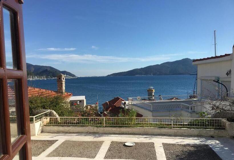 Castle81homes Women Hostel   Only For Women