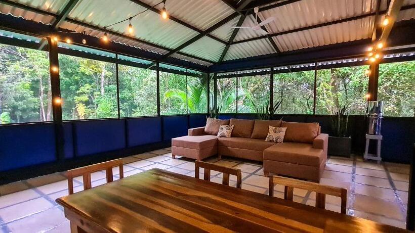 فندق صغير Cabina Azul In Bejuco Beach With Queen Bed But No Air Conditioning