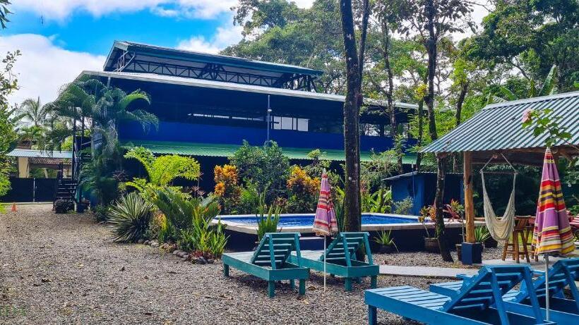 فندق صغير Cabina Azul In Bejuco Beach With Queen Bed But No Air Conditioning