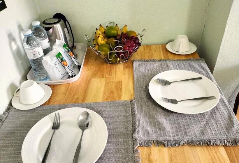 Asleep Hotel Sriracha แอสลีพ โฮเทล