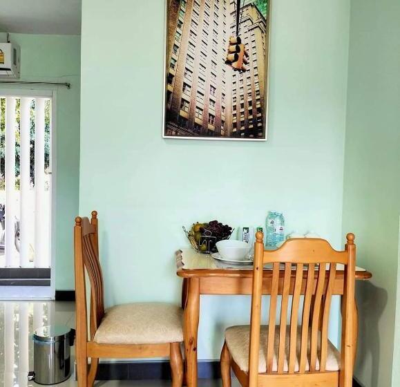 Asleep Hotel Sriracha แอสลีพ โฮเทล