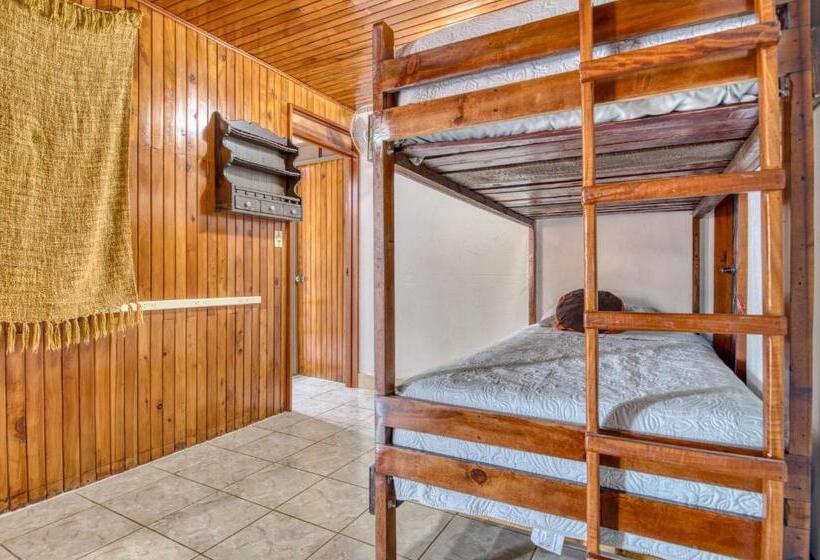 مبيت وإفطار Arenal Chill Inn