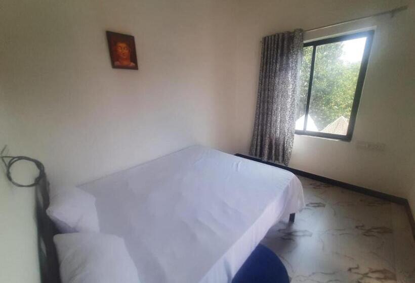 Bed and Breakfast Cafe Cabana And Staycation