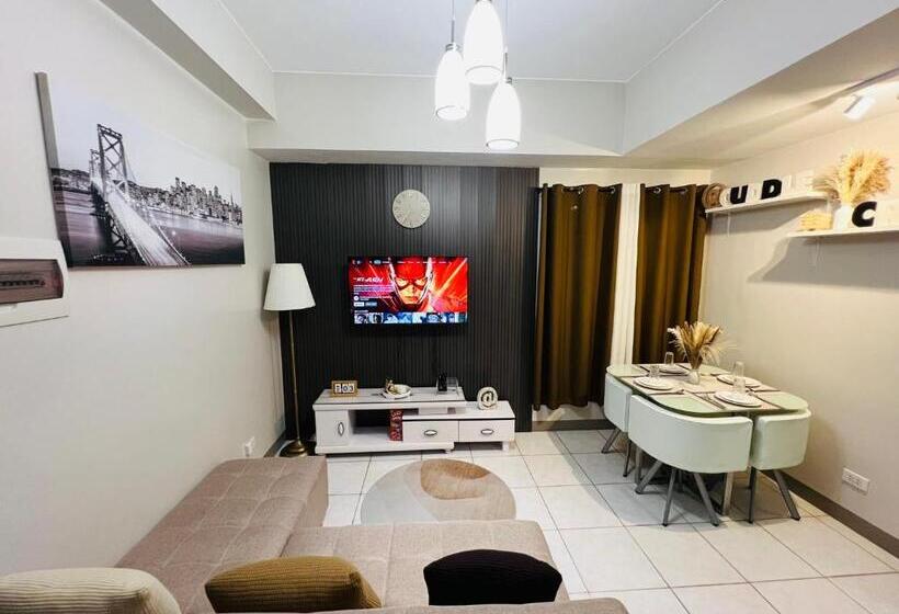 تختخواب و صبحانه The Cuddle Crib Staycation Cozy Quezon City