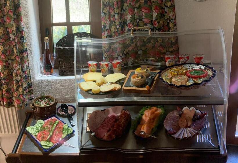 Bed and Breakfast Weingut Und Pension Markus Kochems