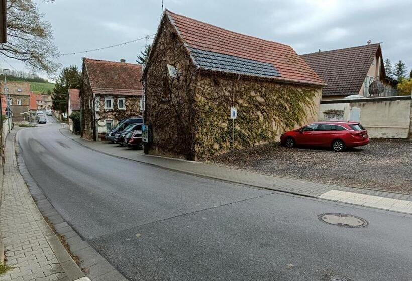 ベッドアンドブレックファースト Weingut Weinstube Weinhotel Wolf