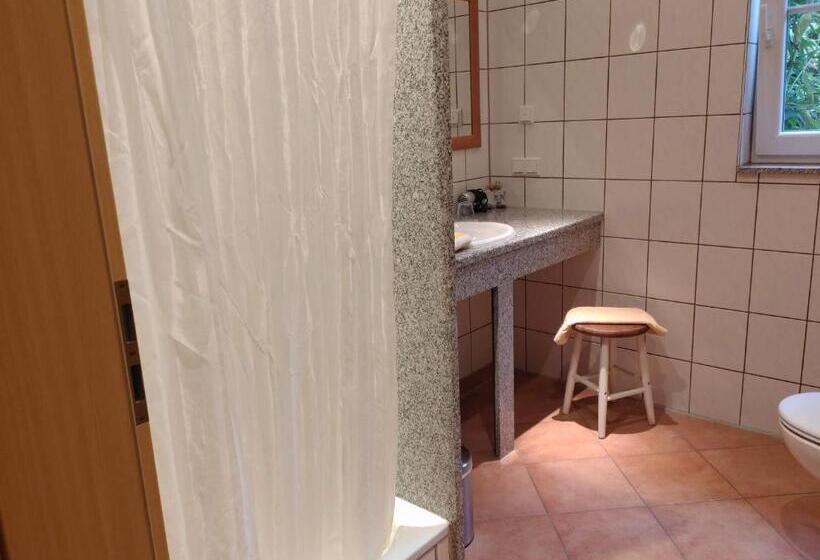 Bed and Breakfast Weingut Weinstube Weinhotel Wolf