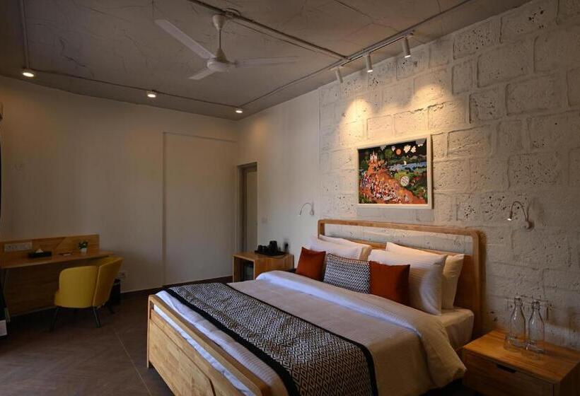 Bedzzz Xclusiv Morjim, Goa By Leisure Hotels