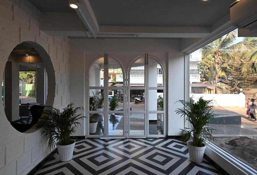 Bedzzz Xclusiv Morjim, Goa By Leisure Hotels