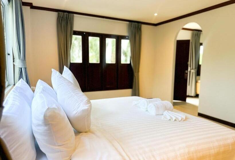 Botanic Boutique Hotel Surin Beach