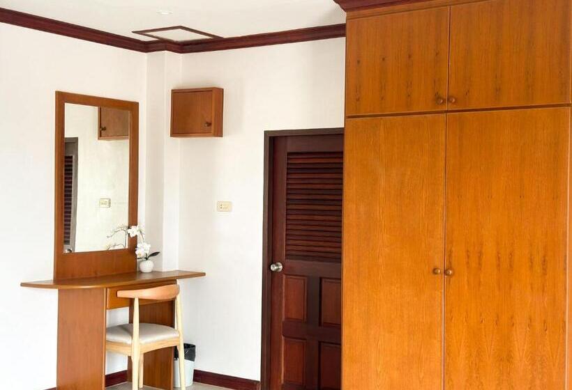 Botanic Boutique Hotel Surin Beach